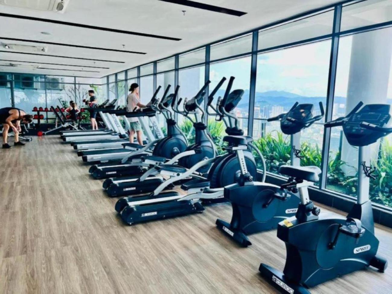 The Luxe Colony Klcc By Sky Pool Apartment Kuala Lumpur Luaran gambar
