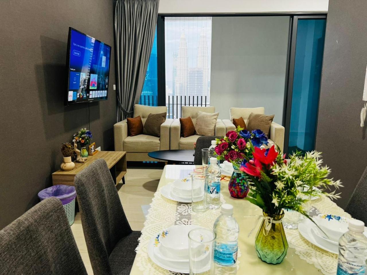 The Luxe Colony Klcc By Sky Pool Apartment Kuala Lumpur Luaran gambar