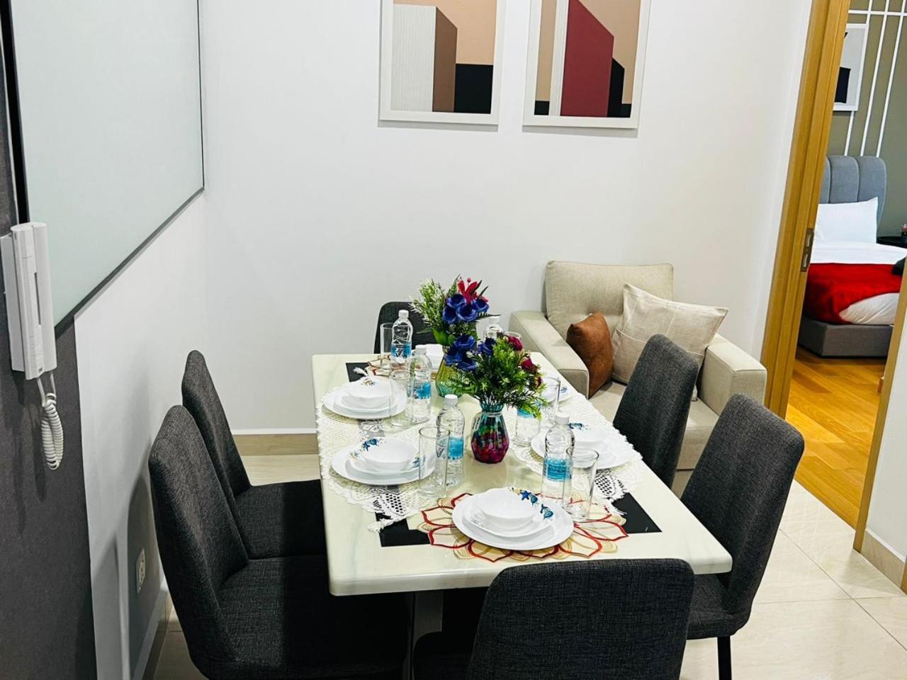 The Luxe Colony Klcc By Sky Pool Apartment Kuala Lumpur Luaran gambar