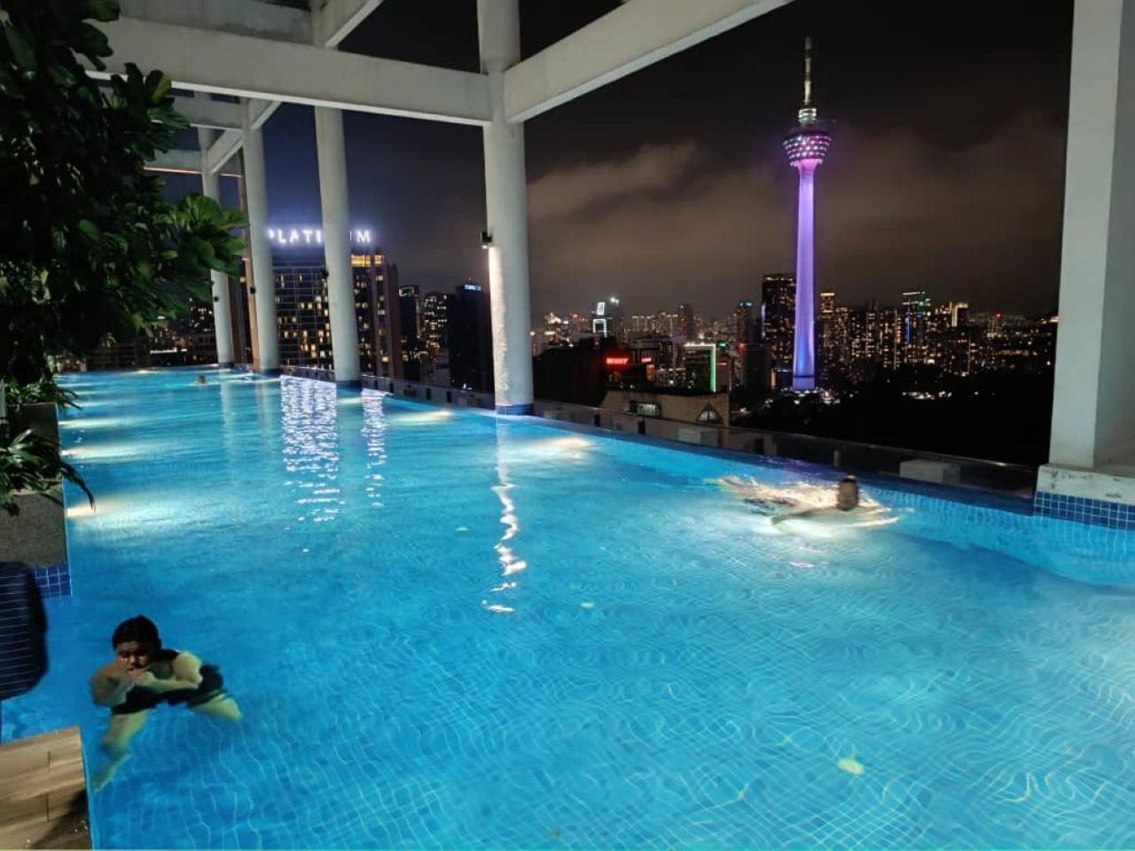The Luxe Colony Klcc By Sky Pool Apartment Kuala Lumpur Luaran gambar