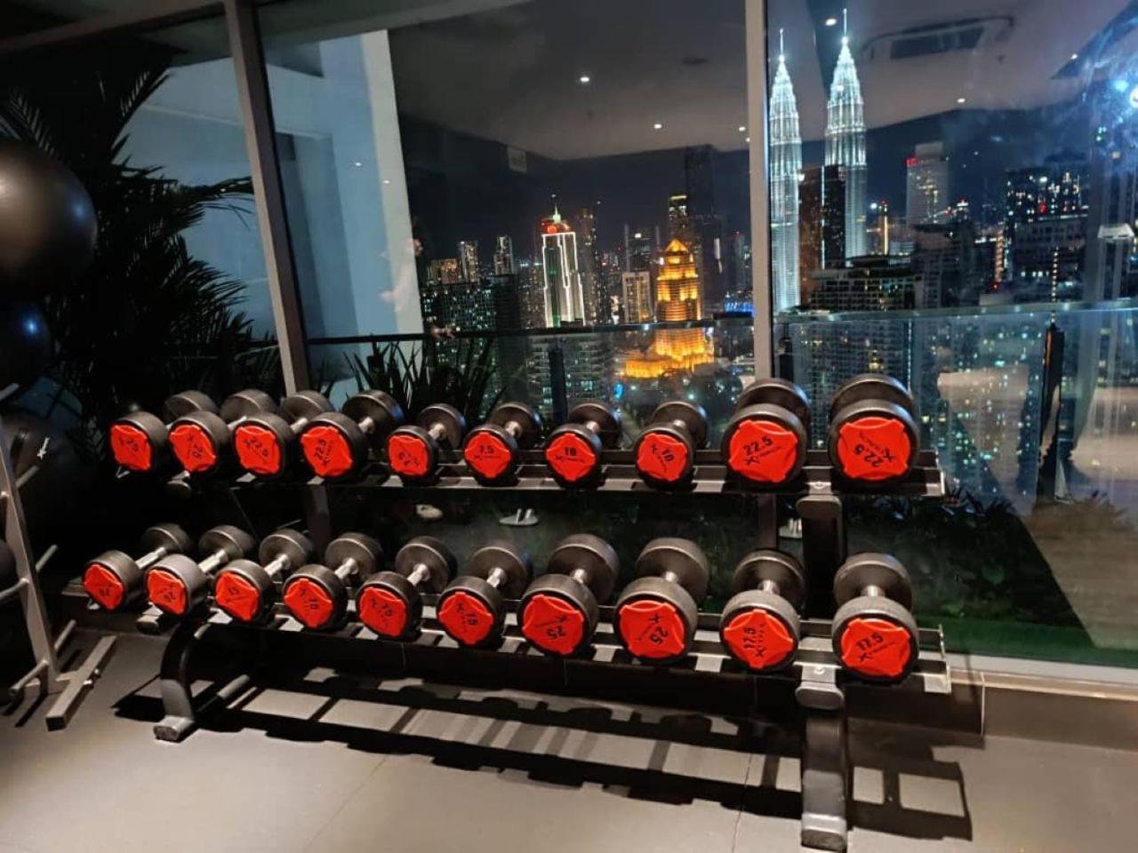 The Luxe Colony Klcc By Sky Pool Apartment Kuala Lumpur Luaran gambar